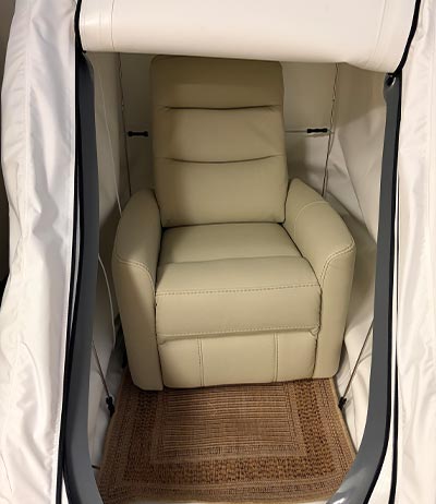 session for mild hyperbaric oxygen therapy in Irvine, CA