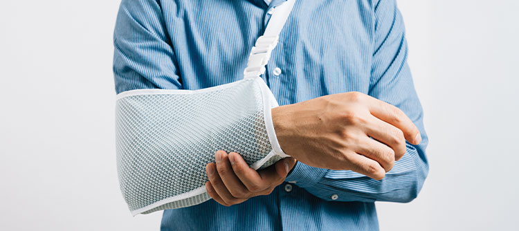 patient receiving tissue repair treatment in Irvine with mild hyperbaric oxygen therapy